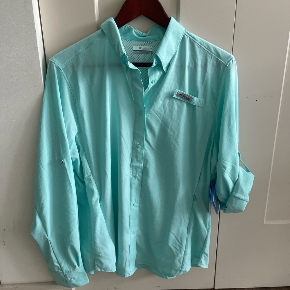 Columbia Woman Light Blue Casual Button-Down Shirt